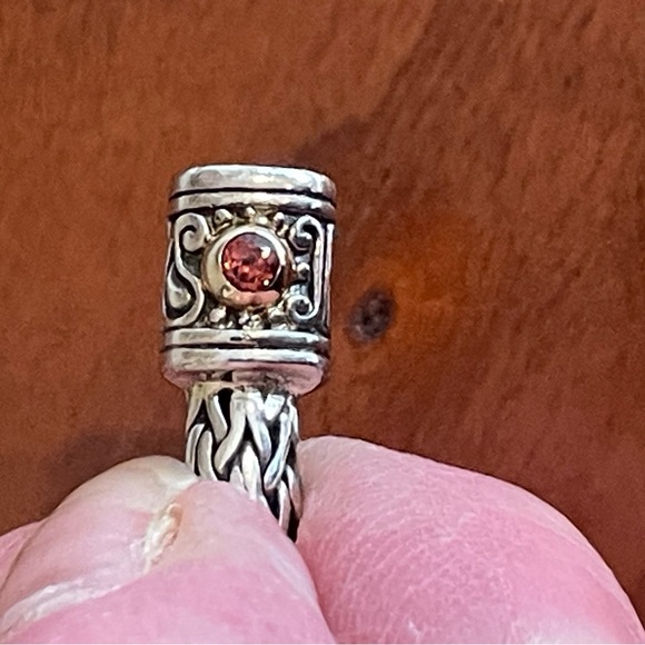 Elegant Silver Necklace with Gem Accents - Picture 7 of 10